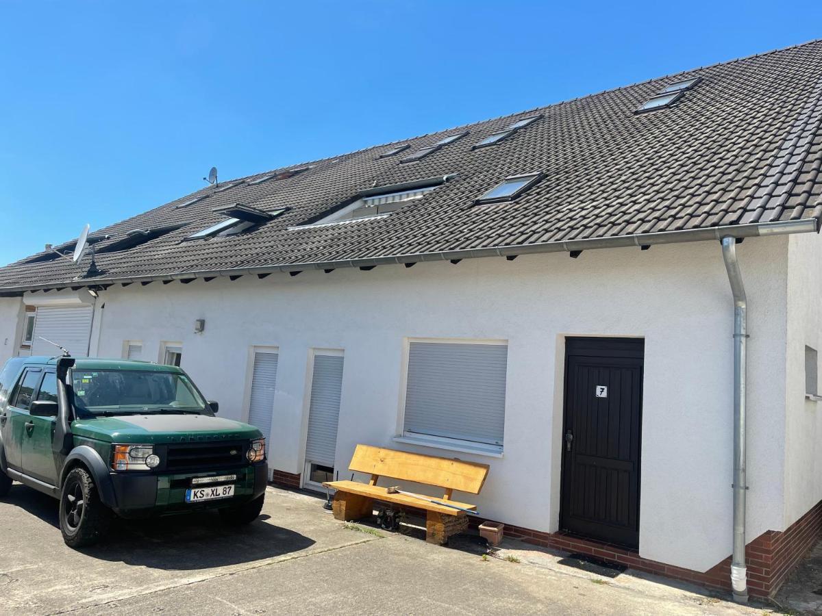 Bed4You Gaestehaus 1 Bergshausen Bagian luar foto